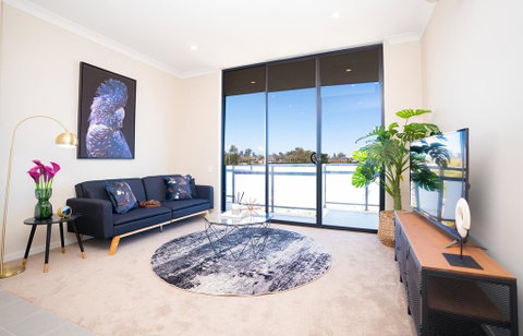 SP246-Brandnew Modern Apt In Penrith With Parking - Accommodation in Surfers Paradise 0