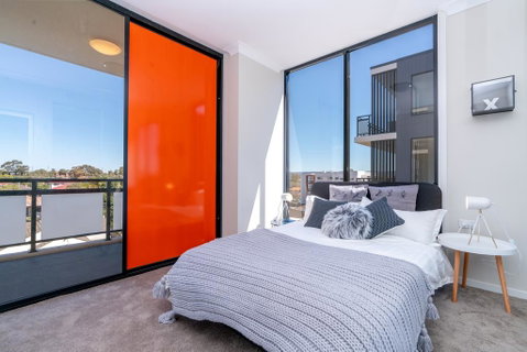 SP246-Brandnew Modern Apt In Penrith With Parking - Accommodation in Surfers Paradise 1