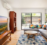 Spacious Home in the Heart of Avalon Beach - Accommodation in Surfers Paradise