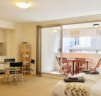 Spacious Studio by the Beach in Manly - Accommodation in Surfers Paradise
