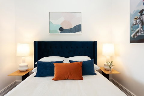 Spacious Studio With Balcony In Inner-City Glebe - Accommodation in Surfers Paradise 2
