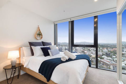 SPIRE - Fast Internet Monthly Stays W Carpark - Accommodation in Surfers Paradise 1