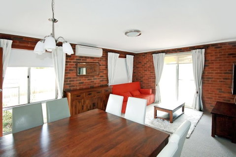 Sponars Onshore Apartment 1 - FREE Unlimited WIFI - Accommodation in Surfers Paradise 2