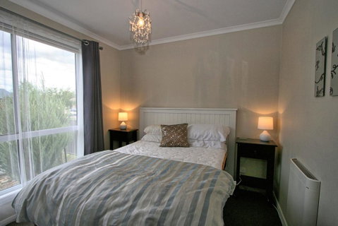 St Helena's 5 Twynam Street, Jindabyne NSW 2627 - Accommodation in Surfers Paradise 2