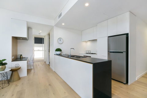 St Leonards Self-Contained Two-Bedroom Apartment (803NOR) - Accommodation in Surfers Paradise 3