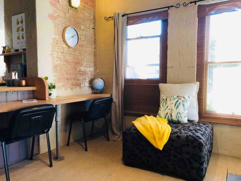 Stanton House, Central,Pets Welcome,Free WiFi&Breakfast! - Accommodation in Surfers Paradise 1