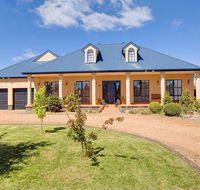 Stately Bowral Designer Home - Accommodation in Surfers Paradise
