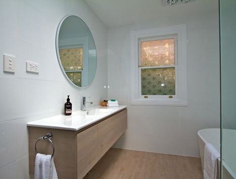 Strahan House - Accommodation in Surfers Paradise 3