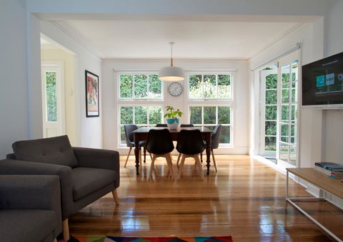 Strahan House - Accommodation in Surfers Paradise 0