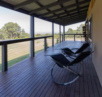 Studio 165 Hidden Gem on 50 acres with bay views - Accommodation in Surfers Paradise