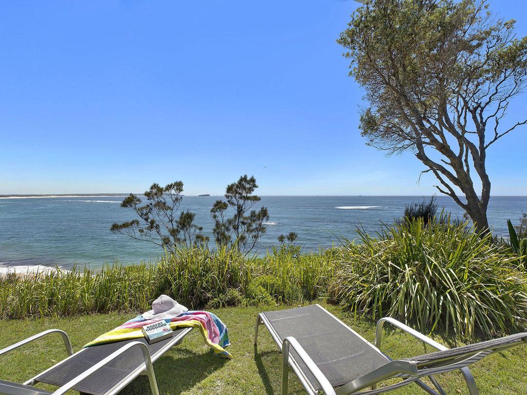 Mt Kembla NSW Accommodation in Surfers Paradise