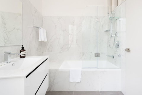 STUNNING SYDNEY HOME 10 - Accommodation in Surfers Paradise 3