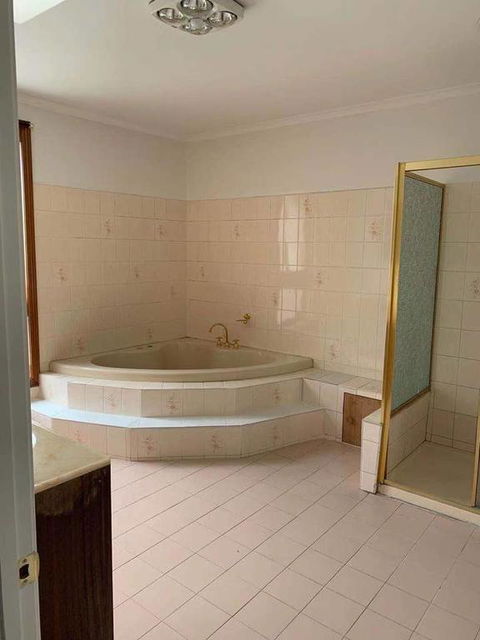Stylish Bedroom In Bentleigh East - Accommodation in Surfers Paradise 3