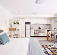Stylish Manly Studio With BBQ Terrace and Parking - Accommodation in Surfers Paradise