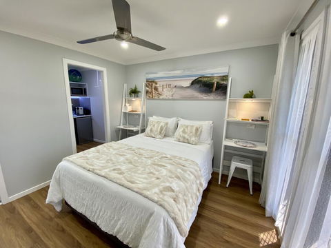STYLISH UNIT - CLOSE TO DREAMWORLD - Accommodation in Surfers Paradise 1