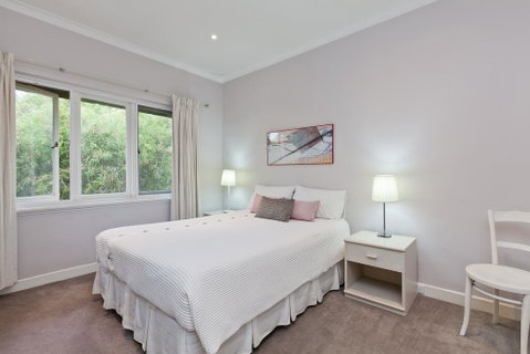 Subistay - Accommodation in Surfers Paradise 1