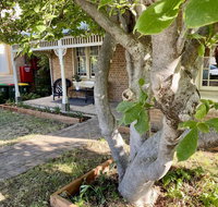 SUMMER HOUSE - CENTRAL LOCATION Near PARK - Accommodation in Surfers Paradise