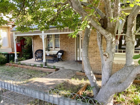 SUMMER HOUSE - CENTRAL LOCATION Near PARK - Accommodation in Surfers Paradise 1