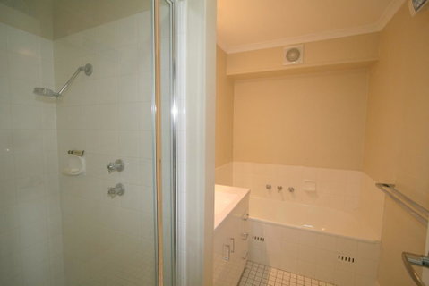 Summit 12/35 Clyde Street - Accommodation in Surfers Paradise 2