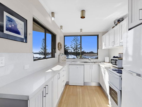 Sundowner Apartment 2 - Accommodation in Surfers Paradise 1