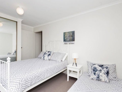 Sundowner Apartment 5 - Accommodation in Surfers Paradise 1