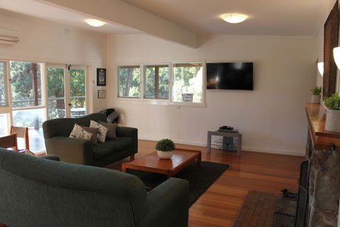 Sunny Corner Lake Eildon - Accommodation in Surfers Paradise 3