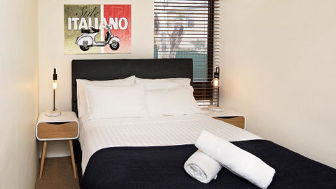 Sunrise 16, 3 Bedroom Apartment - Accommodation in Surfers Paradise 2
