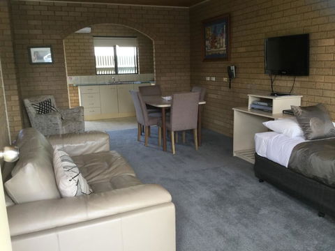 Sunrise Motel - Accommodation in Surfers Paradise 1