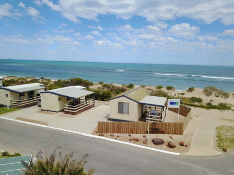 Sunset Beach Holiday Park - Accommodation in Surfers Paradise 0