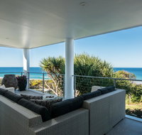 Sunshine Coast White House - Accommodation in Surfers Paradise