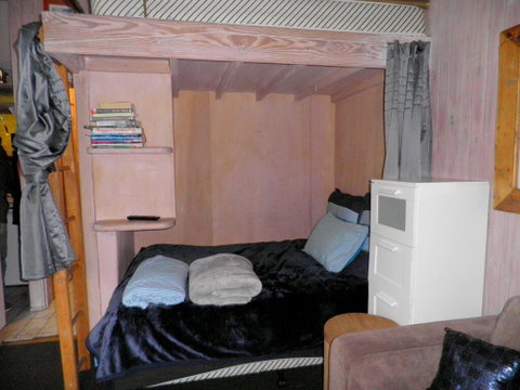 Super Value Thredbo STUDIO & Ante-Room Apartment - Accommodation in Surfers Paradise 0
