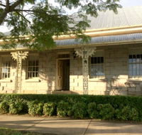 Surgeon's Cottage - Accommodation in Surfers Paradise