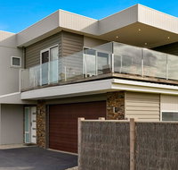 Swan Bay Views - Accommodation in Surfers Paradise