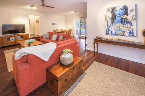 Swell Shack - Accommodation in Surfers Paradise 2