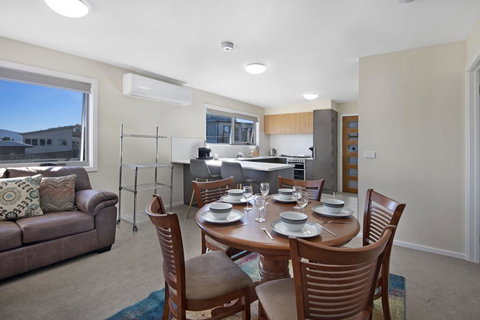 T-Bar On Twynam - Accommodation in Surfers Paradise 1