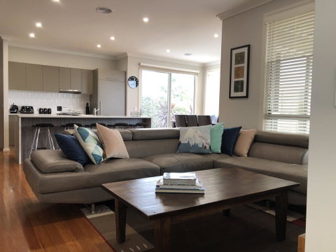 Taboga, 3 Bedroom, 3 Bathroom Villia - Accommodation in Surfers Paradise 1