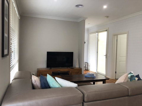 Taboga, 3 Bedroom, 3 Bathroom Villia - Accommodation in Surfers Paradise 2