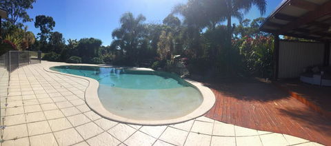 TAKURA HEIGHTS Modern Country Apartment With Pool Access - Accommodation in Surfers Paradise 1
