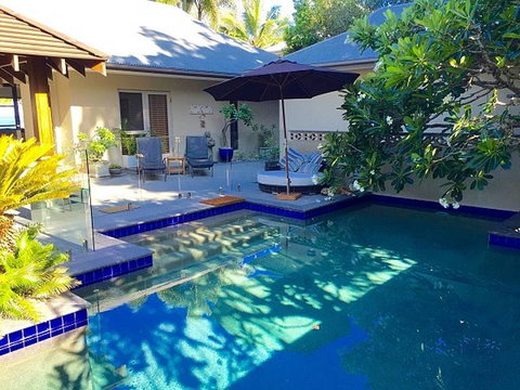 Tali Oak Beach House - Accommodation in Surfers Paradise 0