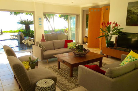 Tali Oak Beach House - Accommodation in Surfers Paradise 1