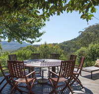 Taliesin - Beautiful 4 bedroom home with amazing views - Accommodation in Surfers Paradise