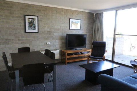 Tanderra 4 - Accommodation in Surfers Paradise 1