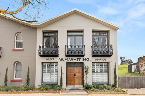 TARALGA TERRACES - Accommodation in Surfers Paradise 0