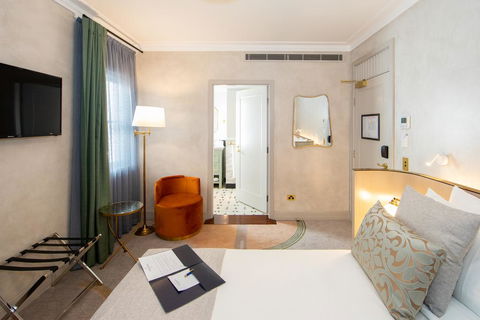 Tattersalls Hotel - Accommodation in Surfers Paradise 1