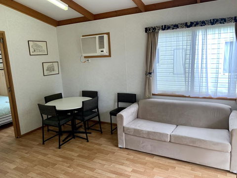 Tatura Cabin & Caravan Park - Accommodation in Surfers Paradise 2