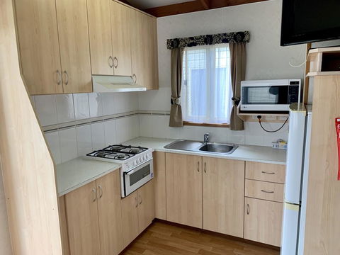 Tatura Cabin & Caravan Park - Accommodation in Surfers Paradise 3