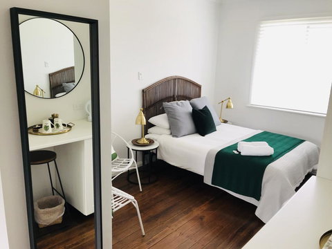 Tea Gardens Hotel - Accommodation in Surfers Paradise 2