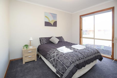 Tee Off Milura - Accommodation in Surfers Paradise 2