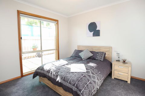 Tee Off Milura - Accommodation in Surfers Paradise 3