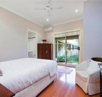 The Acreage Luxury BB and Guesthouse - Accommodation in Surfers Paradise